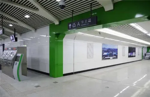 地铁1号线已试运行!站务员分散在地铁2号线培