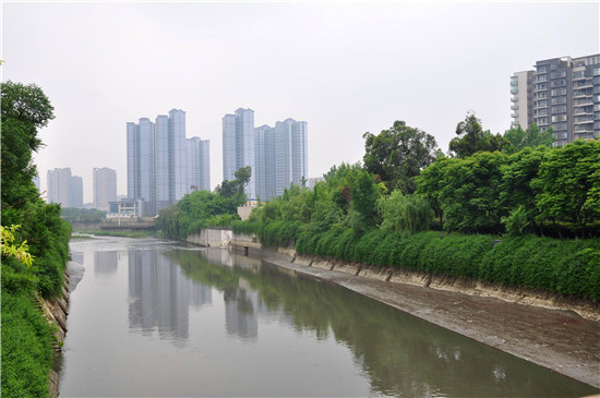 是成都的主要河道.起于成都市北郊洞子口,于南郊返回府河.