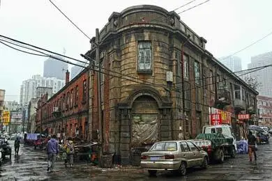 东关街旧城区改造终于出街 大连百年老街成记忆