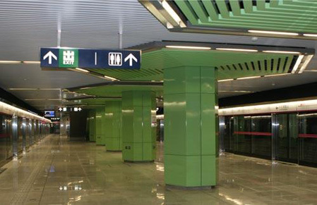 蒲黄榆站是北京5号线和建设中的北京14号线的一个车站,位于北京市丰台