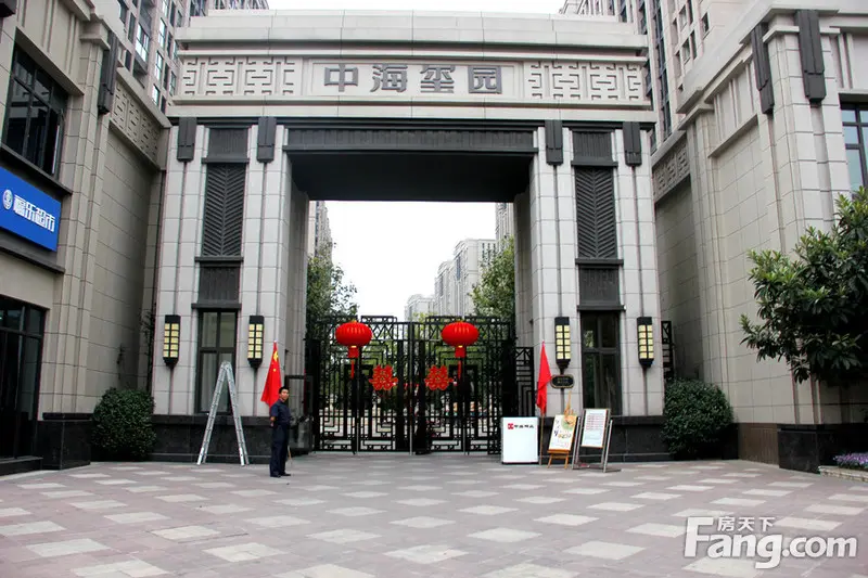 中海玺园大门实景图