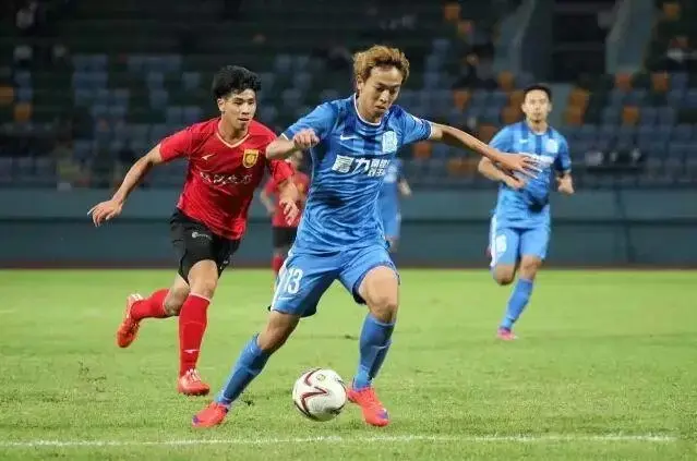 精彩对决,中超劲旅广州富力现身足球之乡_房产