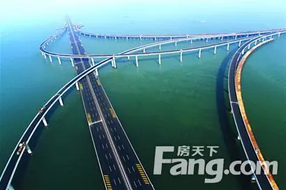 本报网罗了全市4座跨海大桥:胶州湾大桥,丁字湾跨海大桥,陈家贡跨海
