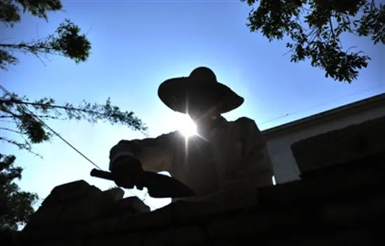 强台风彩虹后 廉江全倒户热火朝天建新屋_房