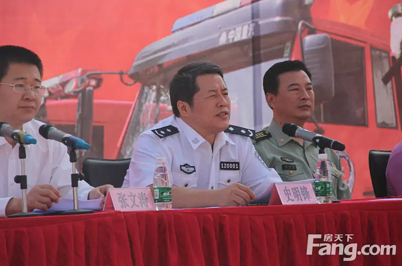 消防局出动23辆消防车,东汇城火了!_房产资讯