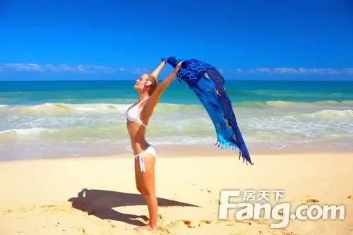 海南藏龙福地:比基尼与口罩的故事