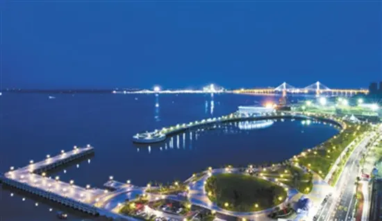 扩容提质拉开城市骨架 "五城同创"建设美丽湛江