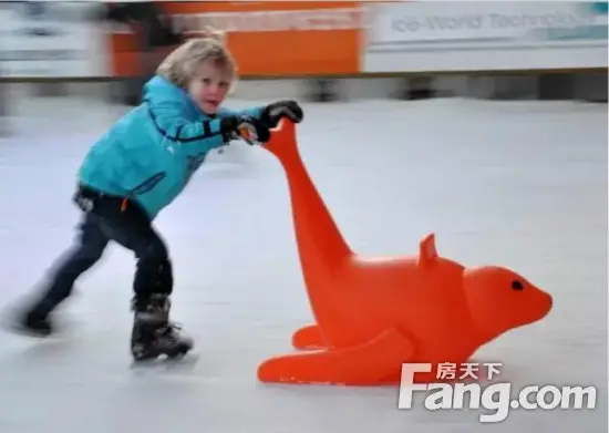 遵义奥特莱斯冰世界 原来滑冰还可以这样玩_房