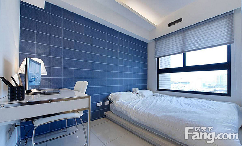 这个青少年欧式卧室设计,蓝色淡雅欧式卧室装修.