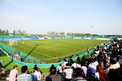 扬州首座专业足球场获点赞 未来将向普通市民