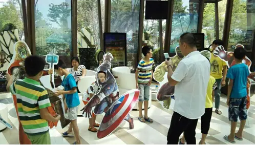 漫威英雄集聚恒大御景湾 圆汕头市民英雄梦