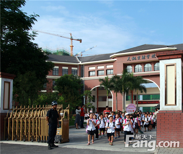 嘉和城4大升级 一线高尔夫大城景观