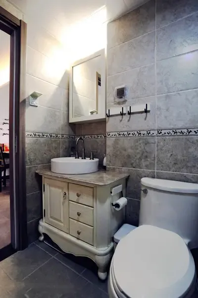 开放厨房、餐厅客厅一体化 小户型装出大气派