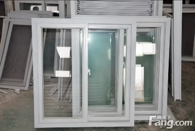 周口市川汇区人民法院关于坐落于河南省周口市川汇区太昊路北侧、建材路西侧诚德华府13号楼2单元604号住宅、权证号为（第一次拍卖）的公告