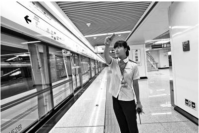 郑州地铁2号线今日开通 “十”字终于画上一竖
