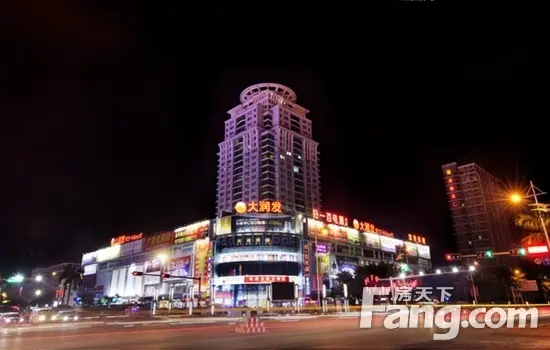 大润发夜景图