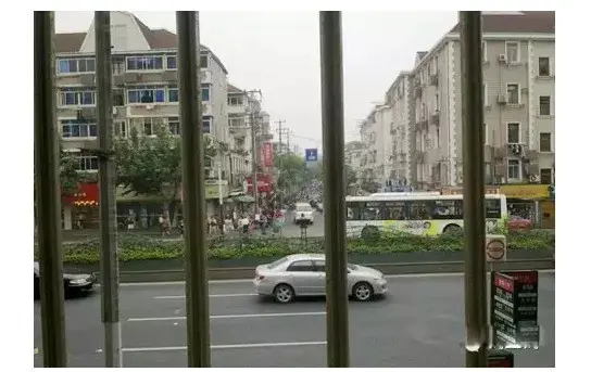 对马路