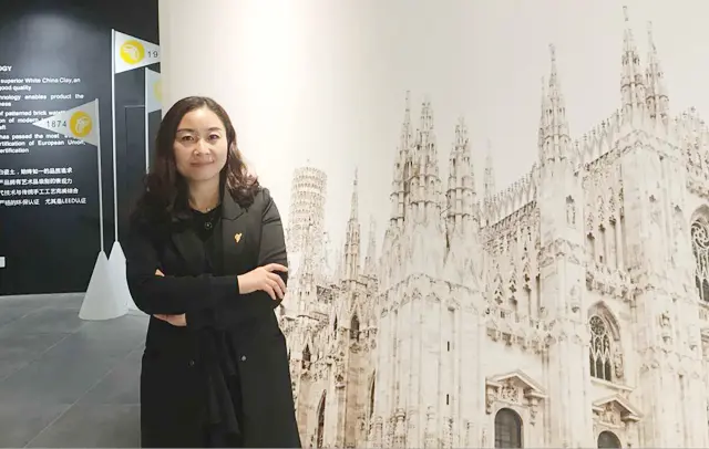金情趣宜兴直营店总经理程丽妮螳螂丝袜连连体手套图片