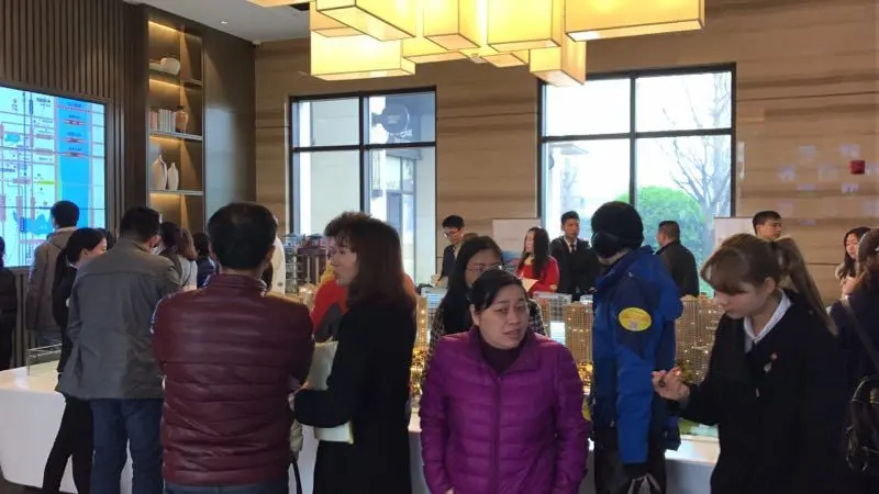 新力琥珀园看房现场