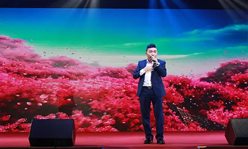 阿进即兴表演