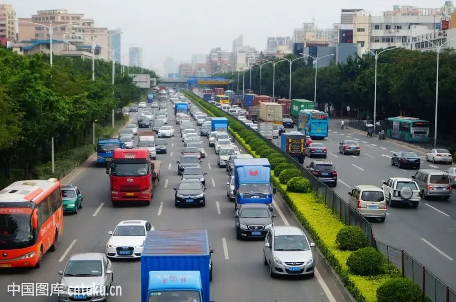 深圳到底有多少台小车?停车位正在筹建40万个