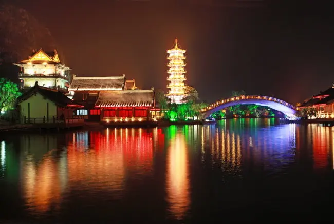 大美!桂林两江四湖景区荣获首批中国休闲度假5U奖 大美!桂林两江四湖景区荣获首批中国休闲度假5U奖