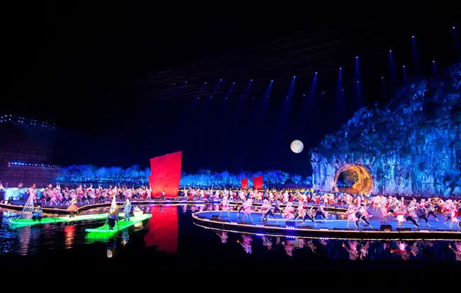 大美!桂林两江四湖景区荣获首批中国休闲度假5U奖 大美!桂林两江四湖景区荣获首批中国休闲度假5U奖