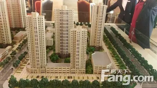 东区核心,轻奢豪宅---荣盛观邸