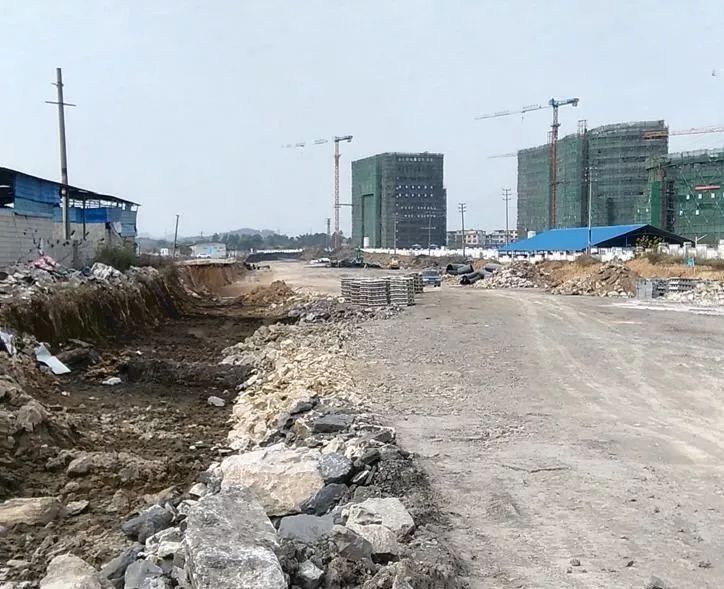 网友爆料：临桂又一条大道已经悄然开工 联通2个重大项目 