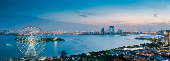 金鸡湖一线瞰湖资产,臻稀席位,礼献时代