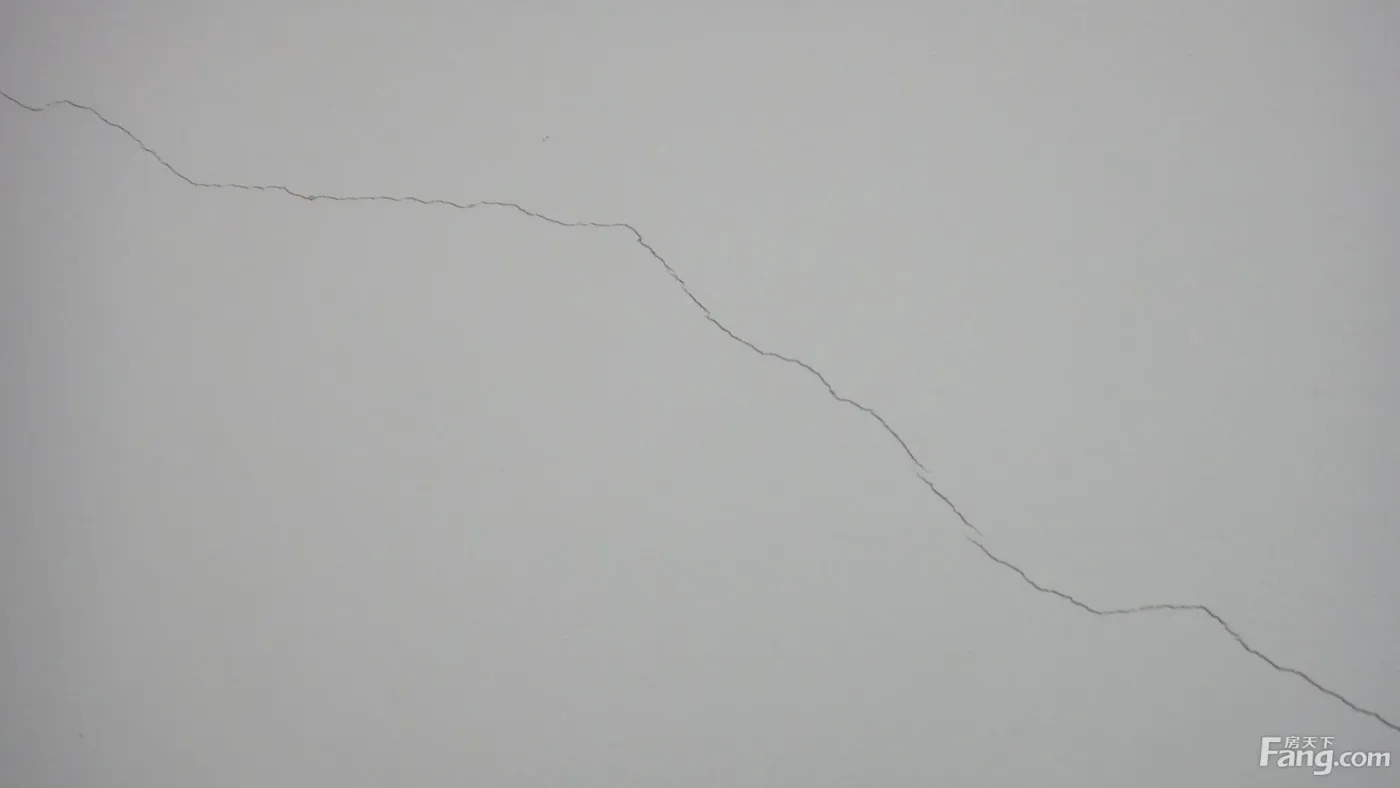 墙面裂缝的原因 墙面裂缝怎么处理-家居知识-搜房网家居装修