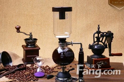 一, 虹吸壶的工作原理 虹吸壶的主要原理是通过压力差实现的,首先将