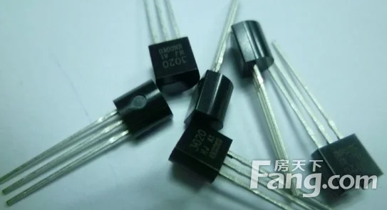 晶体管继电器