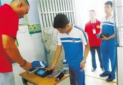 史上最严高考增加身份识别系统 首日珠海180人