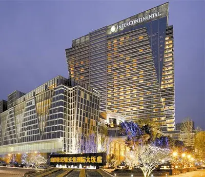 时代晶科名苑酒店:皇冠假日酒店