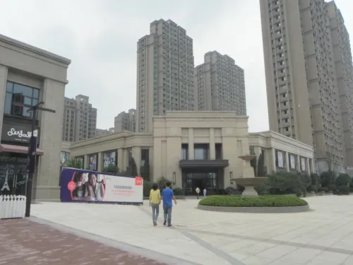 传小产权房开闸会导致房价下跌 南京热销楼盘