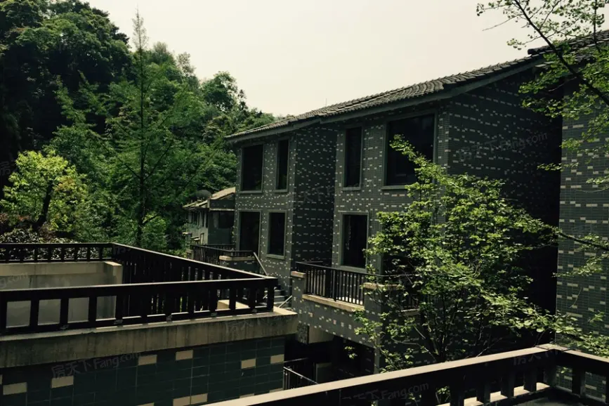 青城上院小区实景图(2015.5)-都江堰房天下