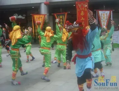 星河地产:独特引"南山英歌舞"向深圳市民祈福