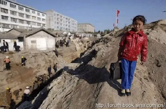 <em>朝鲜90后美女</em>接受采访 看真正的朝鲜人民生活