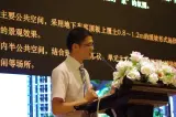 鑫苑置业营销部经理 吴晓华做项目宣讲.