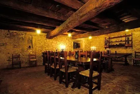 英地产商出售欧洲奢华城堡 最高售价7000万