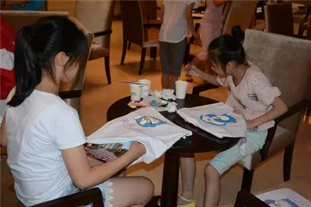 新湖庐山国际手绘t恤diy活动趣味登场