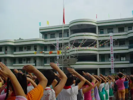 口碑点评:河北小学是一所拥有五十余年历史的名校,是共产党在保定市